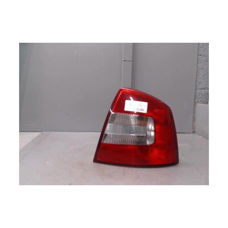 Feu arriere principal droit (feux) SKODA OCTAVIA 2