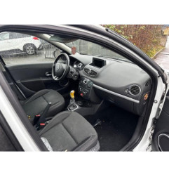 Capot RENAULT CLIO 3 Photo n°16