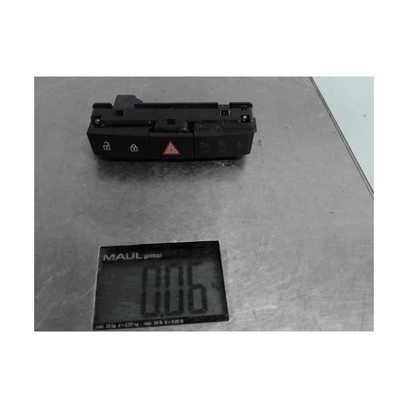 Bouton de warning OPEL ASTRA J