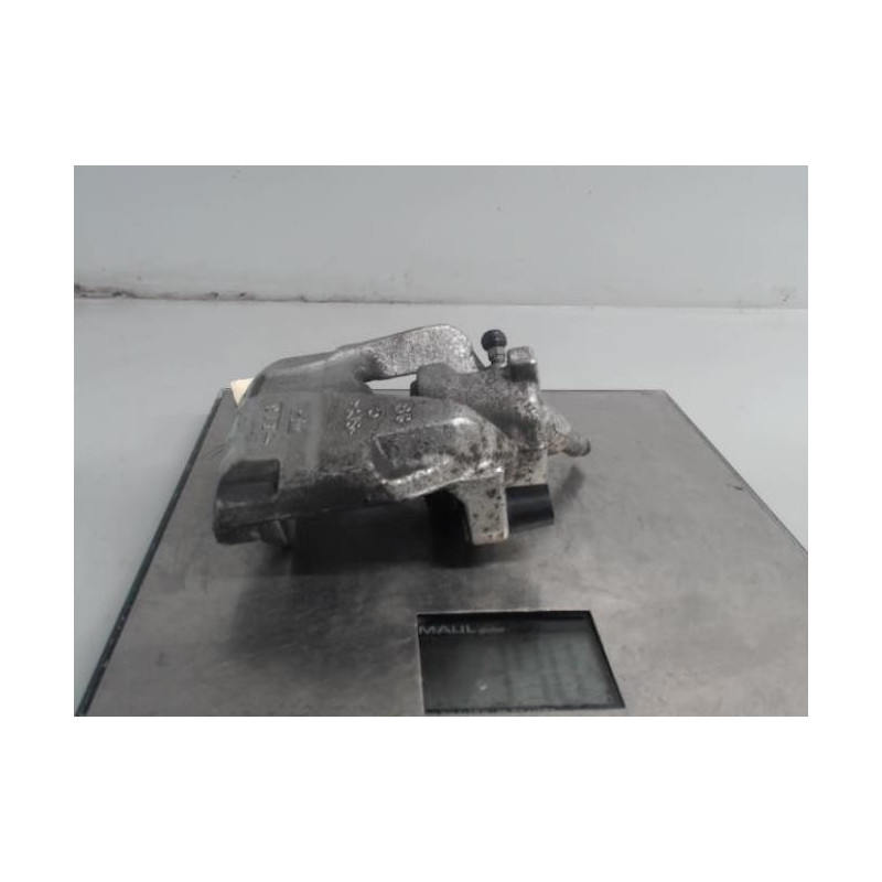 Etrier avant droit (freinage) RENAULT CLIO 5