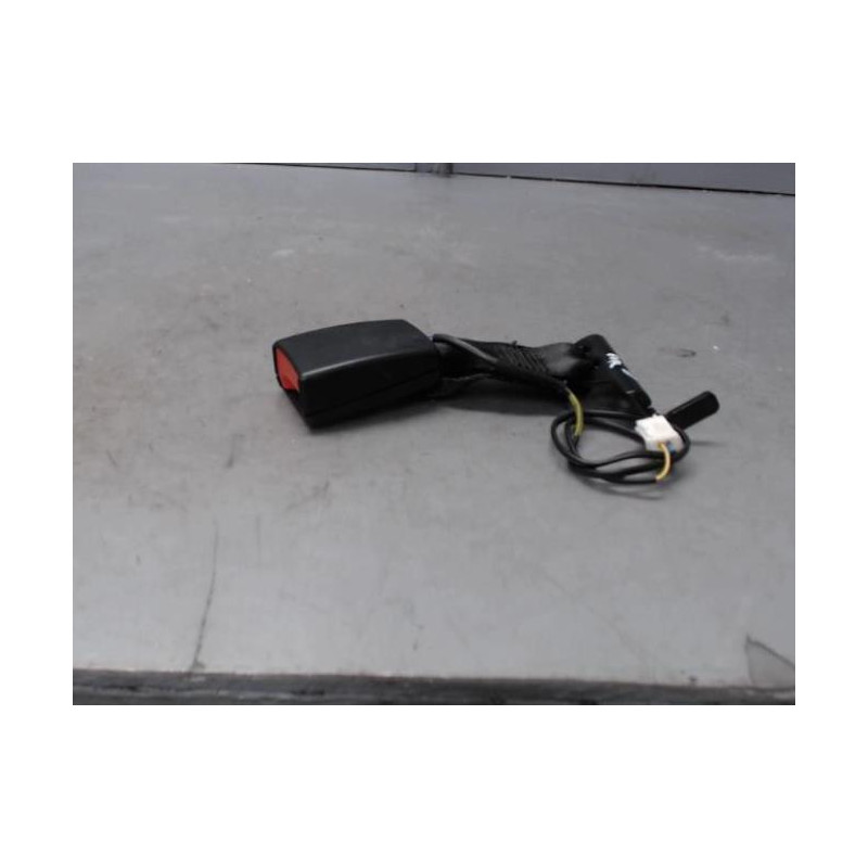 Attache ceinture arriere droit FIAT PANDA 3