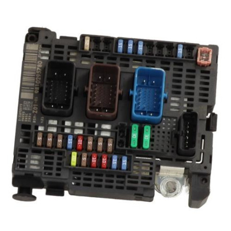 Boitier servitude moteur (BSM) PEUGEOT 308 2 SW Photo n°1