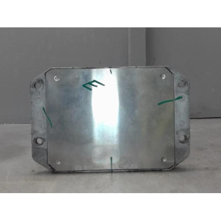 Calculateur moteur OPEL ASTRA J Photo n°1