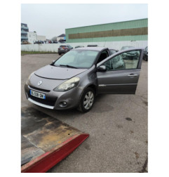 Capot RENAULT CLIO 3 Photo n°14