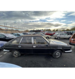 Feu arriere principal droit (feux) RENAULT R30 Photo n°8