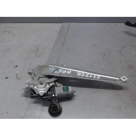 Moteur leve vitre arriere gauche TOYOTA VERSO-S Photo n°1
