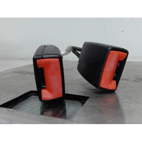 Attache ceinture arriere gauche VOLKSWAGEN POLO 4 Photo n°1