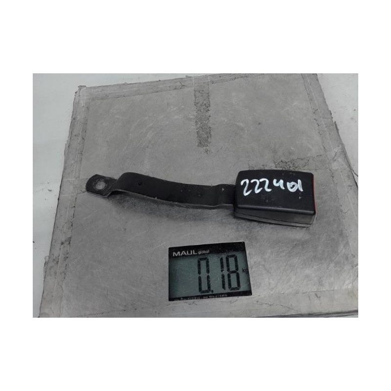 Attache ceinture avant droit VOLKSWAGEN POLO 4