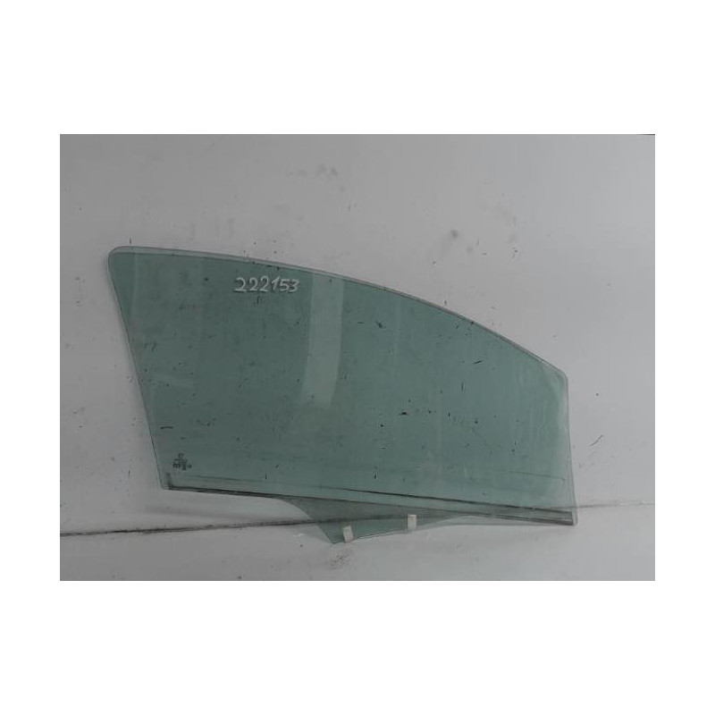 Vitre avant gauche PEUGEOT 207