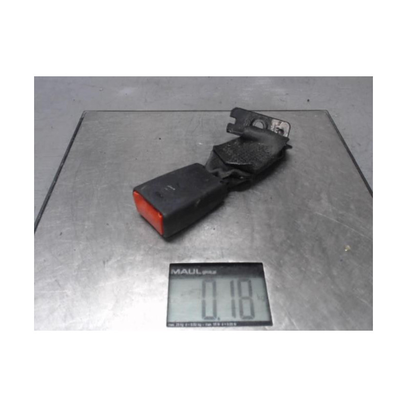 Attache ceinture arriere gauche FIAT 500 2