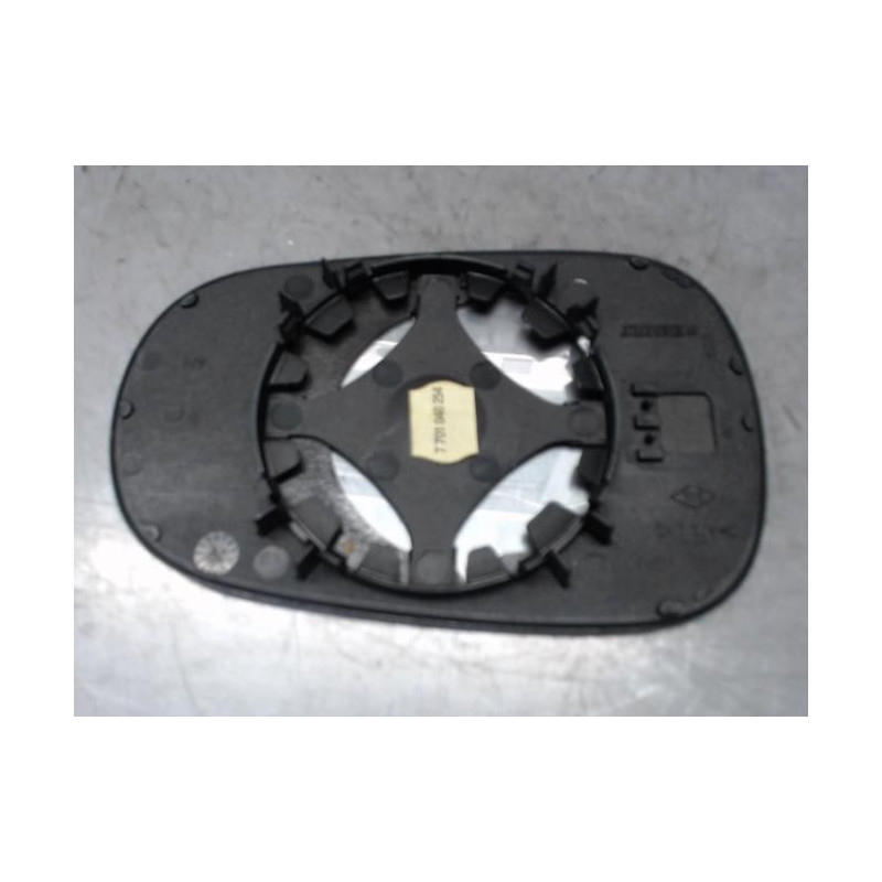 Glace retroviseur droit NISSAN MICRA 3