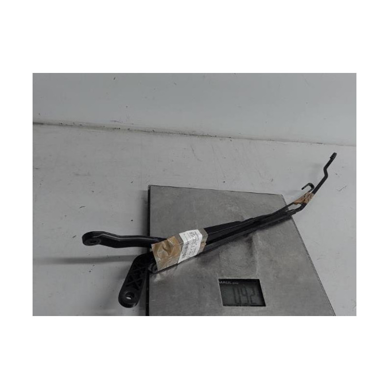 Bras essuie glace avant PEUGEOT 206