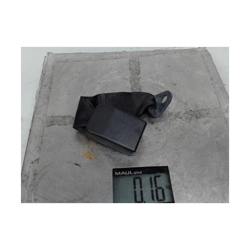 Attache ceinture arriere droit PEUGEOT 206