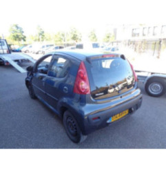 Feu arriere principal gauche (feux) PEUGEOT 107 Photo n°8