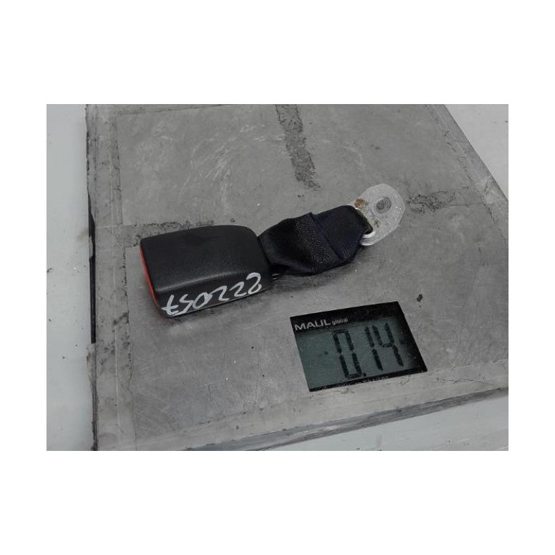 Attache ceinture arriere droit PEUGEOT 107