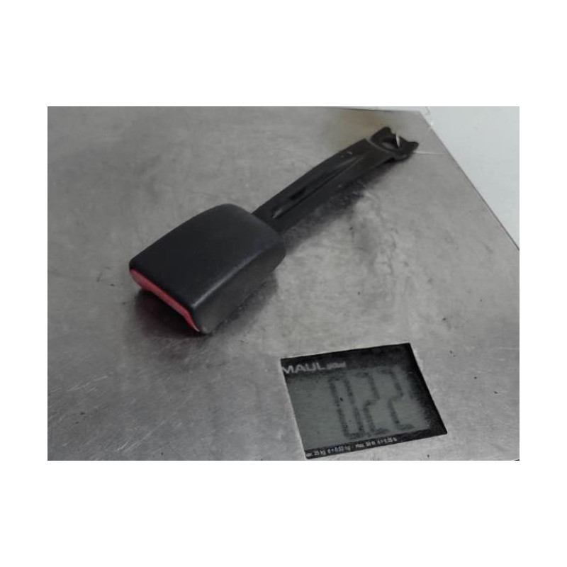 Attache ceinture avant droit PEUGEOT 107