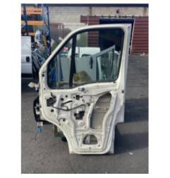 Porte avant droit IVECO DAILY 4