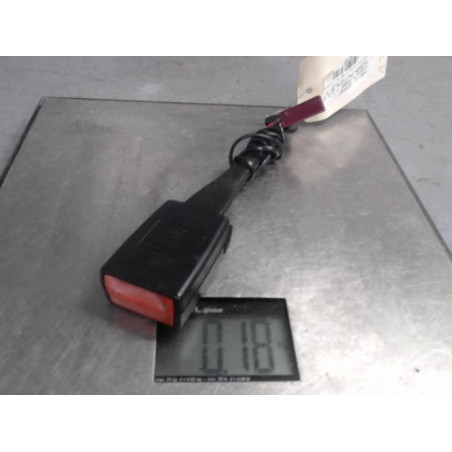 Attache ceinture avant droit FORD FIESTA 6