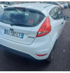 Attache ceinture avant gauche FORD FIESTA 6 Photo n°3