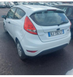 Attache ceinture avant gauche FORD FIESTA 6 Photo n°5