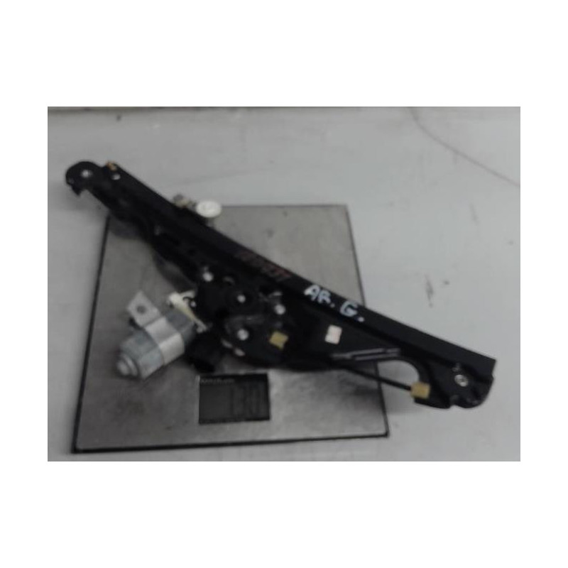 Moteur leve vitre arriere gauche MAZDA 3 1