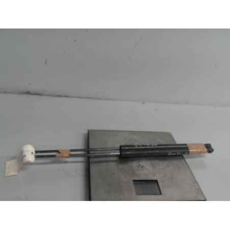 Verin de coffre FORD FOCUS 3 Photo n°1