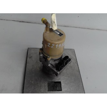 Pompe de direction MAZDA 3 2 Photo n°1