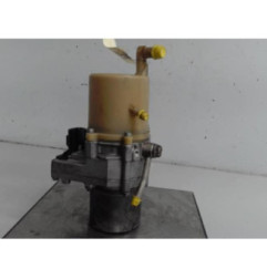 Pompe de direction MAZDA 3 2 Photo n°4