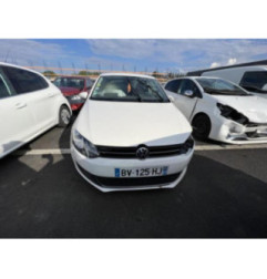 Attache ceinture arriere gauche VOLKSWAGEN POLO 5 Photo n°3