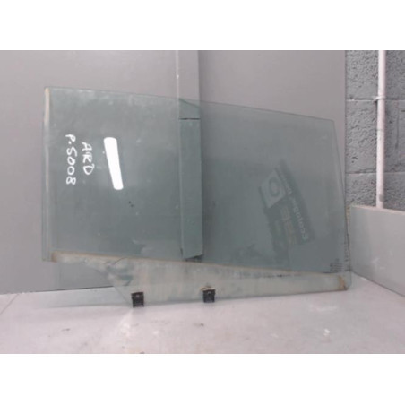 Vitre arriere droit PEUGEOT 5008 1 Photo n°1