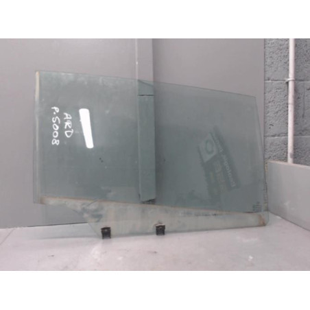 Vitre arriere droit PEUGEOT 5008 1