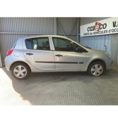 Face avant RENAULT CLIO 3 Photo n°17