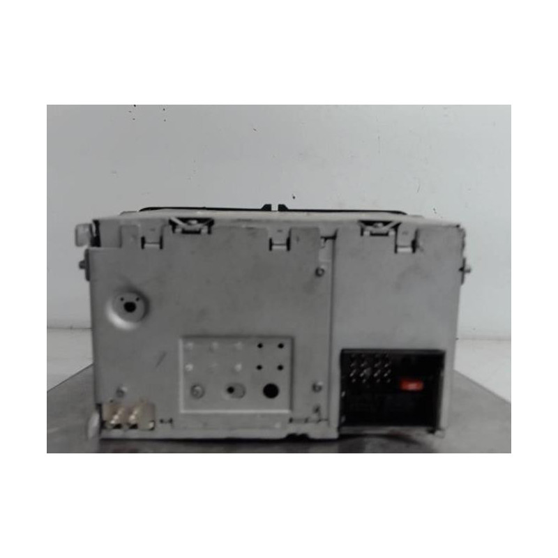 Autoradio d'origine VOLKSWAGEN TOURAN 1