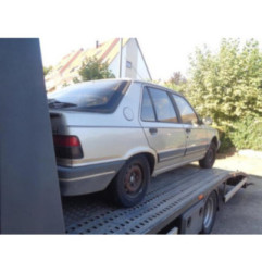 Optique avant principal droit (feux)(phare) PEUGEOT 309 Photo n°12