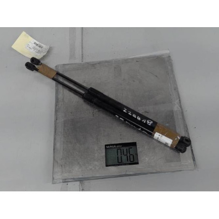 Verin de coffre VOLKSWAGEN SCIROCCO 3 Photo n°1