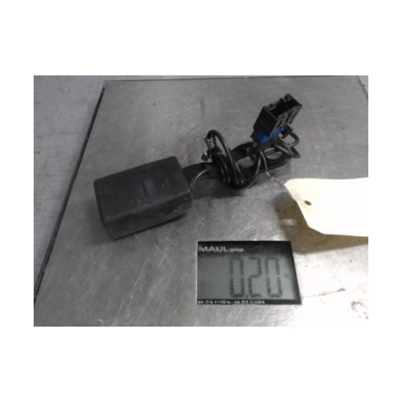 Attache ceinture avant gauche PEUGEOT PARTNER 2