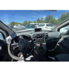 Attache ceinture avant gauche PEUGEOT PARTNER 2 Photo n°8