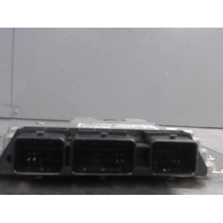Calculateur moteur PEUGEOT 308 1