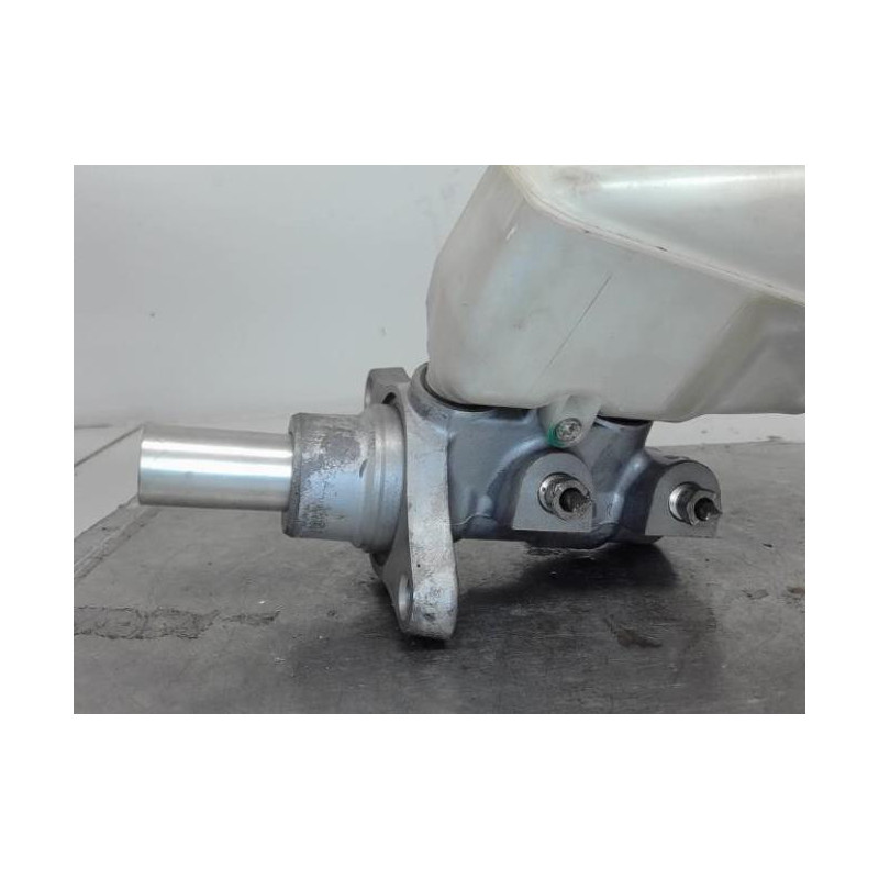 Maitre cylindre (freinage) TOYOTA YARIS 2