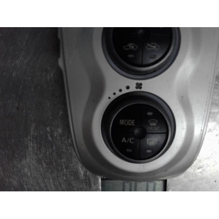 Commande chauffage TOYOTA YARIS 2 Photo n°1