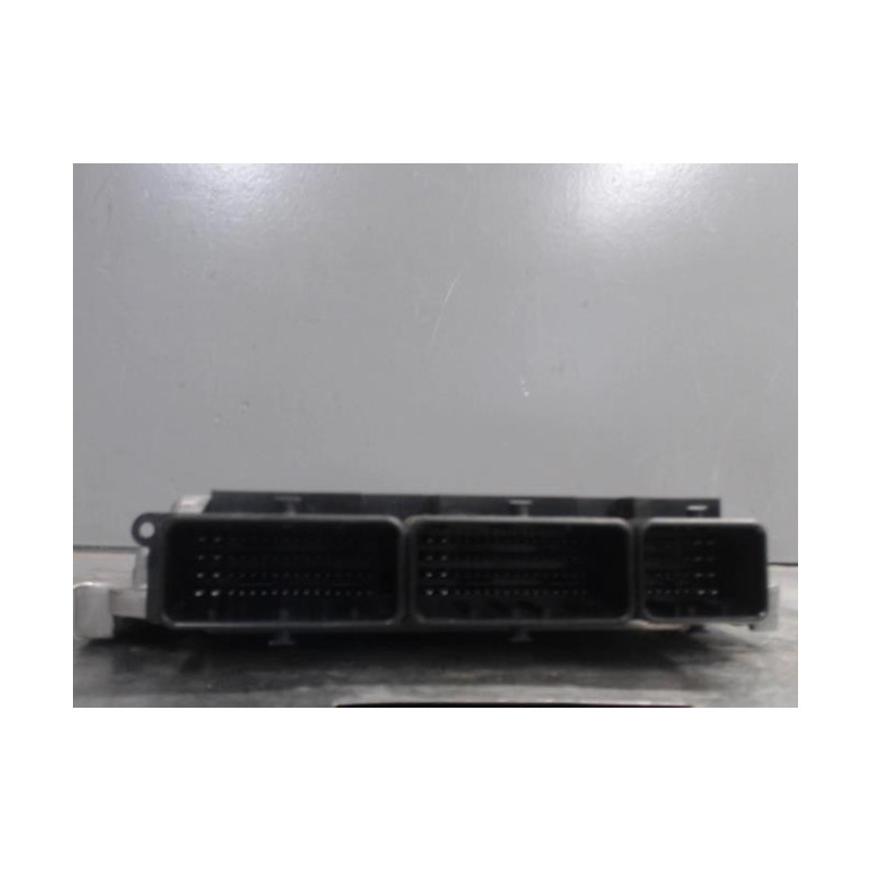 Calculateur moteur RENAULT CLIO 4