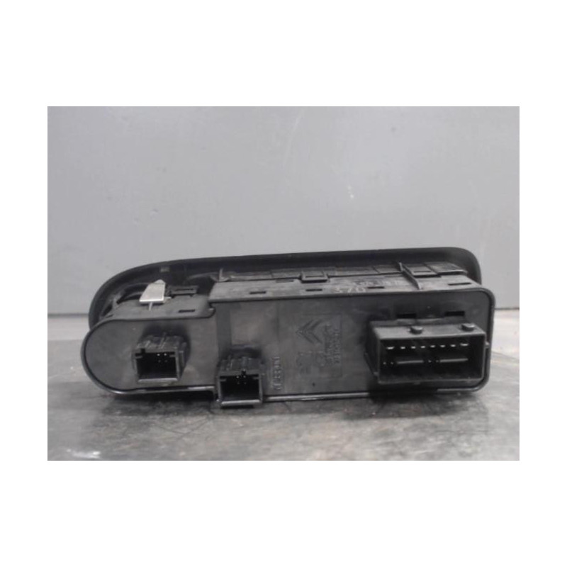 Interrupteur de leve vitre avant gauche PEUGEOT 508 1 SW