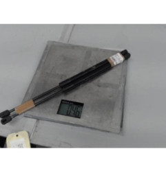 Verin de coffre VOLKSWAGEN SCIROCCO 3 Photo n°3