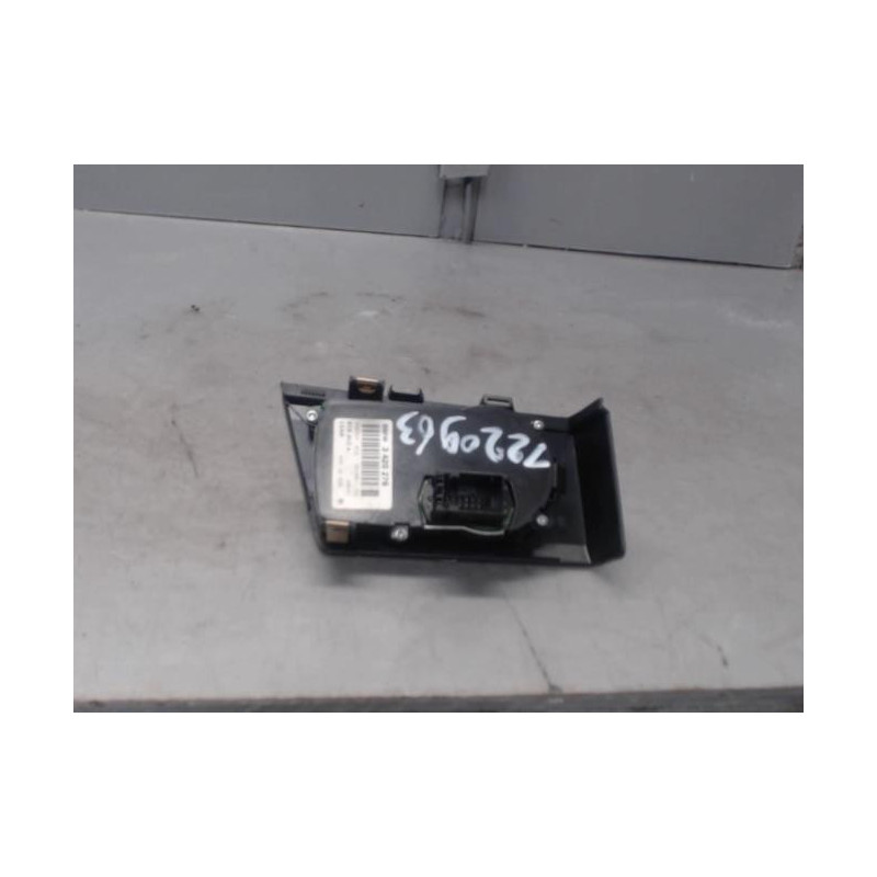 Commande de phare BMW X3 E83