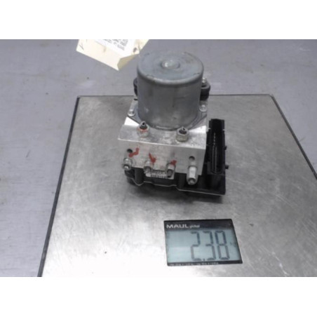 Bloc ABS (freins anti-blocage) TOYOTA VERSO Photo n°1