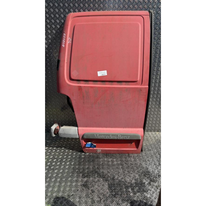 Porte de coffre gauche MERCEDES VITO 638