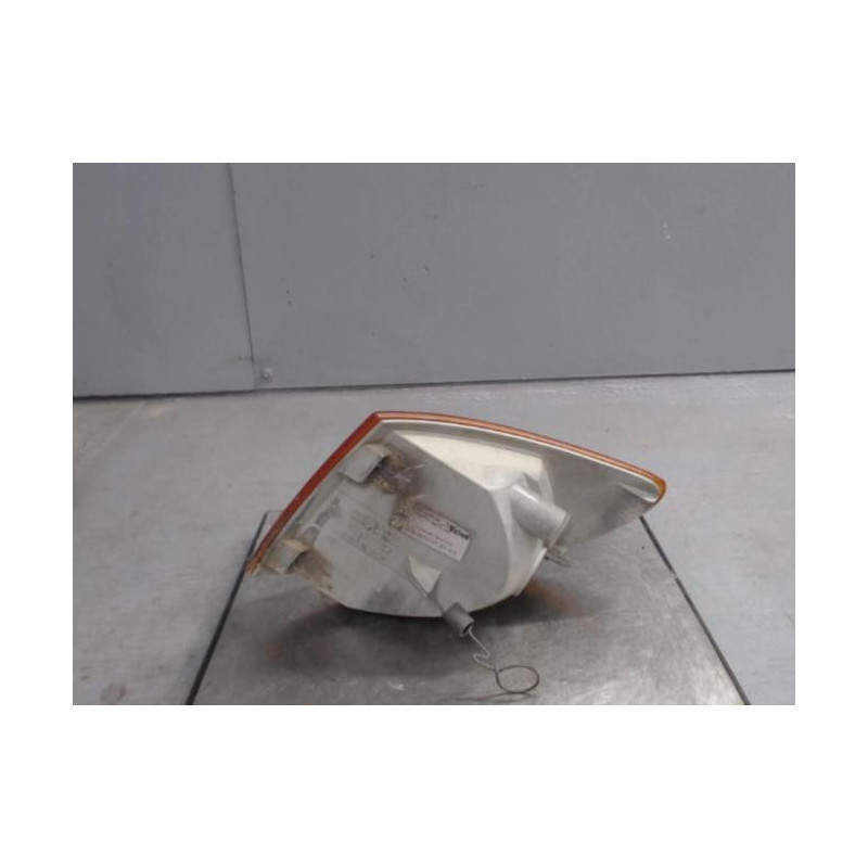 Optique avant secondaire droit (feux)(clignotant) MERCEDES VITO 638