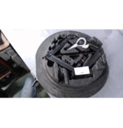 Cric OPEL MERIVA B Photo n°1