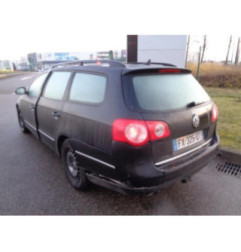 Ceinture arriere droit VOLKSWAGEN PASSAT 5 Photo n°3