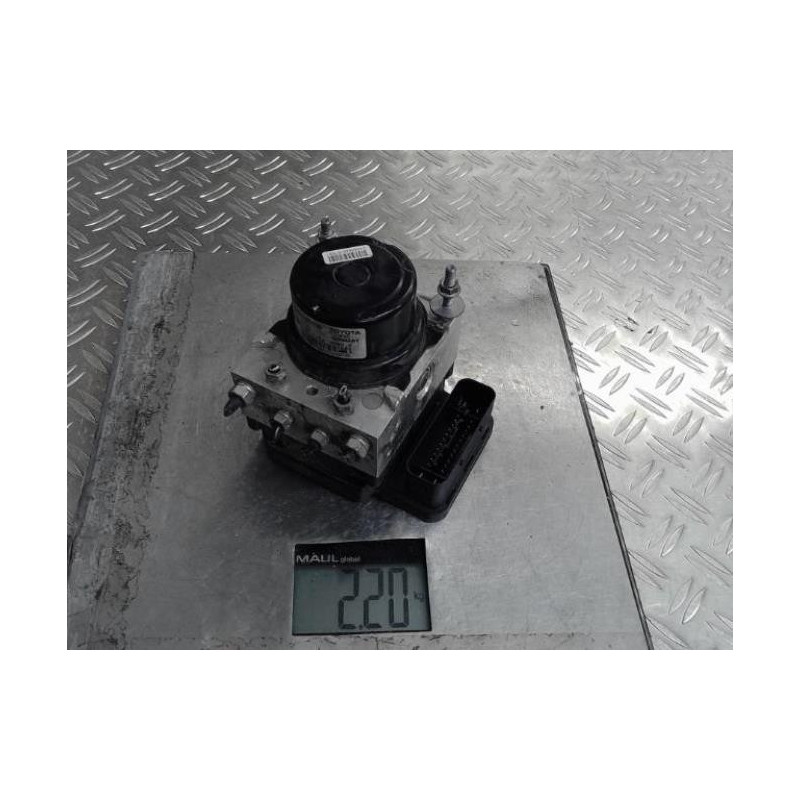 Bloc ABS (freins anti-blocage) TOYOTA YARIS 3